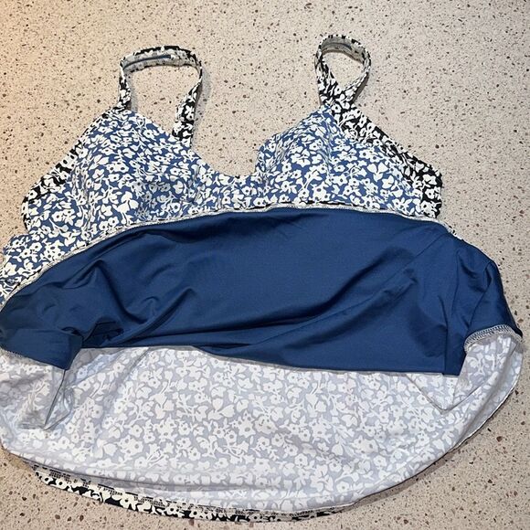 Lands End Chlorine Resistant Underwire Wrap Tankini Top, size Plus 20W — NWT - Picture 5 of 7